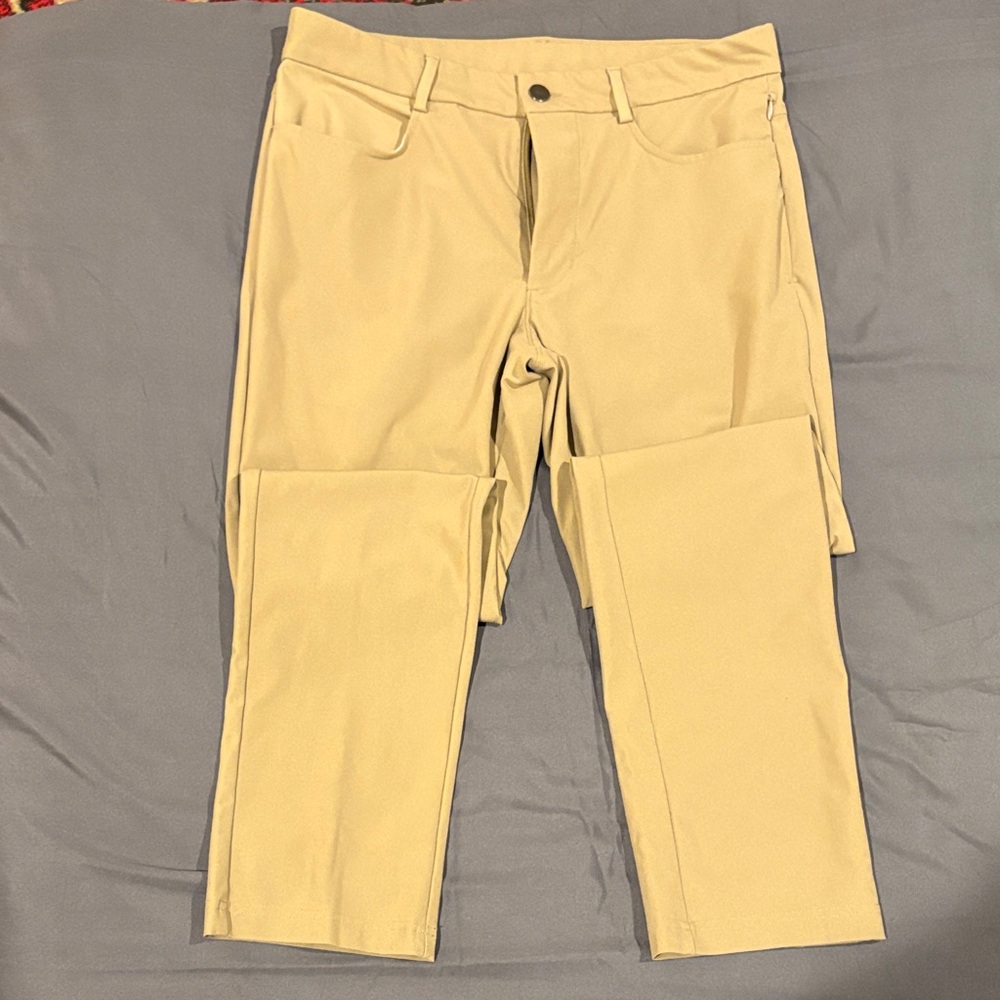 Old Navy Men’s Active Slim Fit Khaki Pants